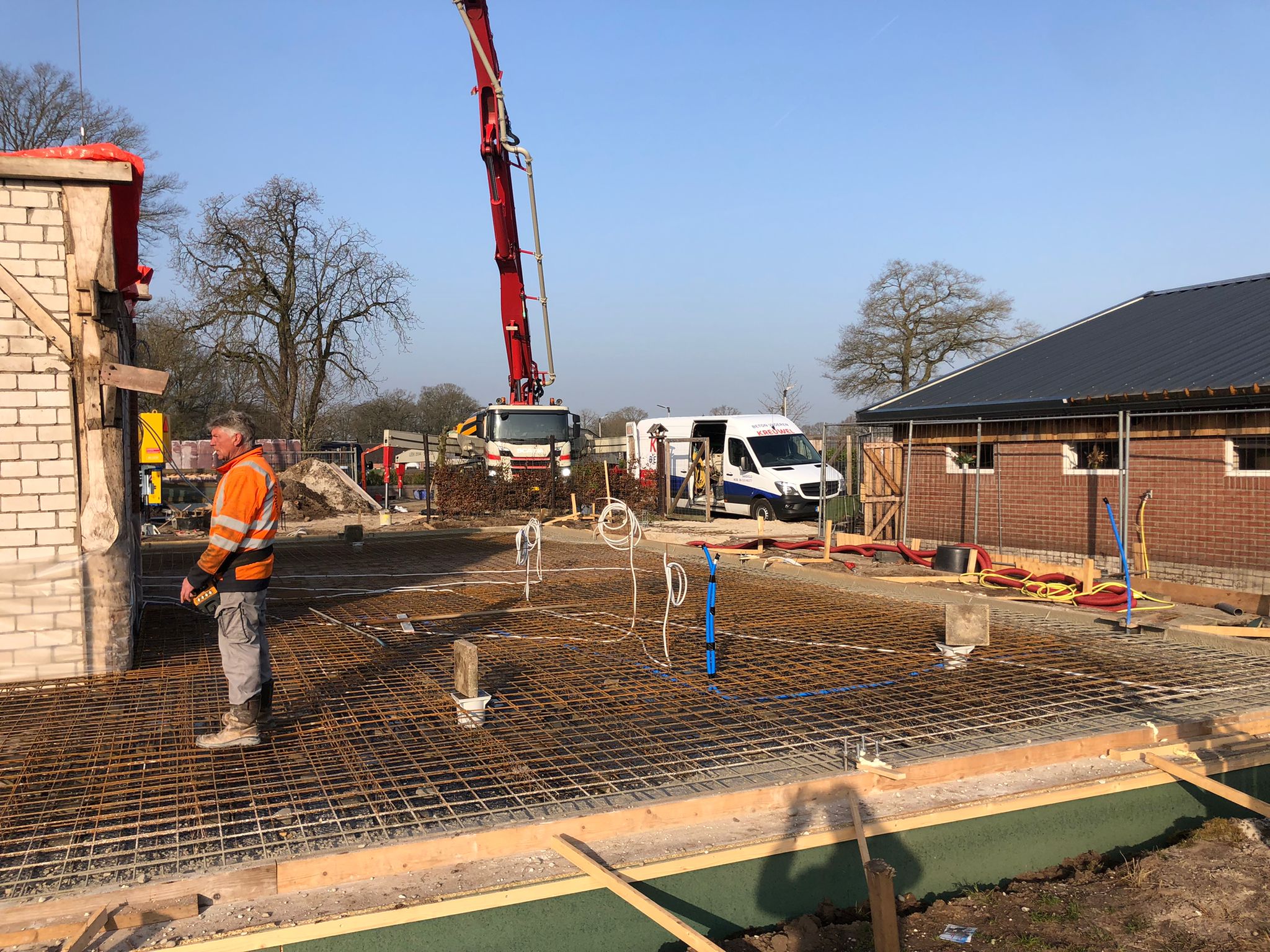 Restauratie hondenverblijf Weerselo foto